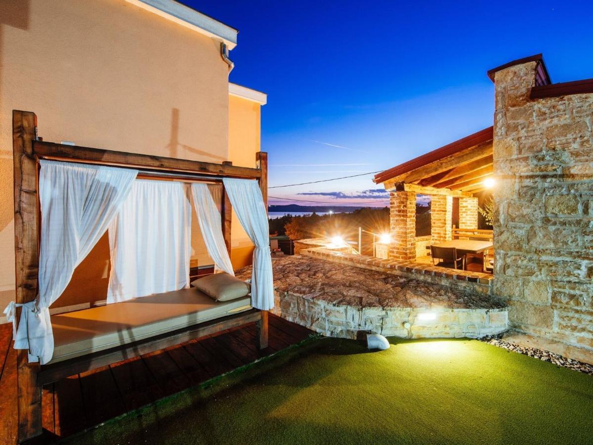 Splendid Holiday Home In Jasenice ماسلينتسا المظهر الخارجي الصورة