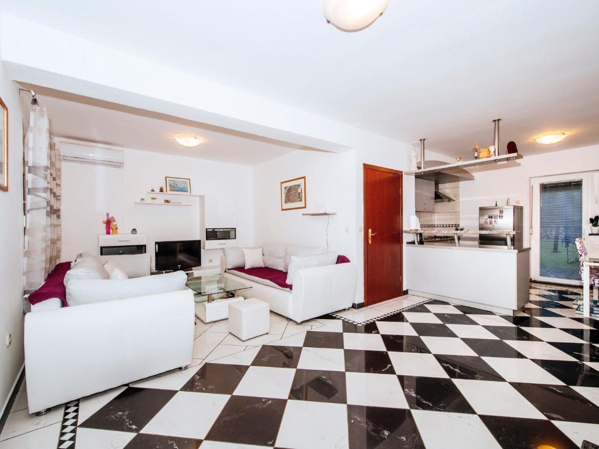 Splendid Holiday Home In Jasenice ماسلينتسا المظهر الخارجي الصورة
